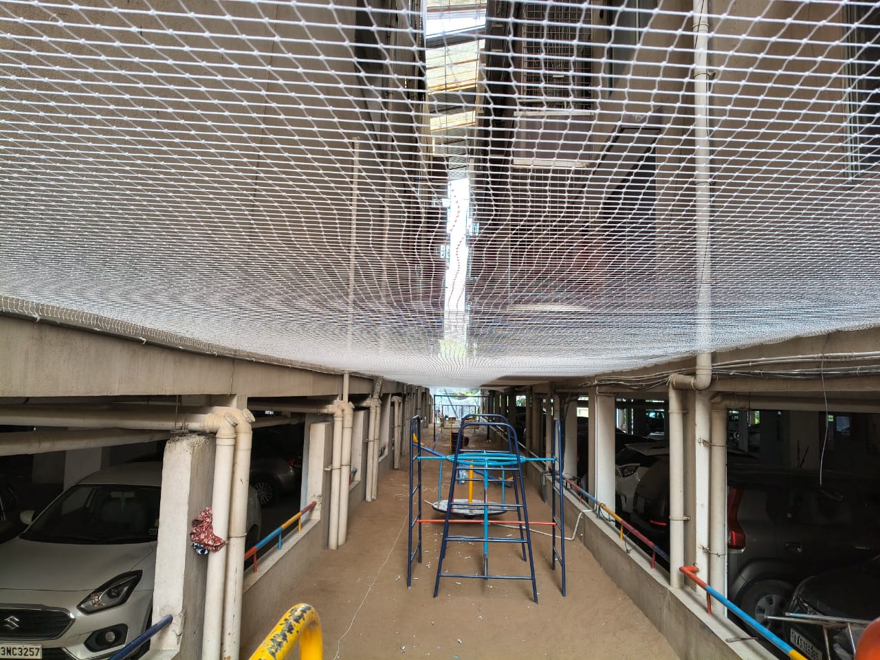 Duct area safety net installation