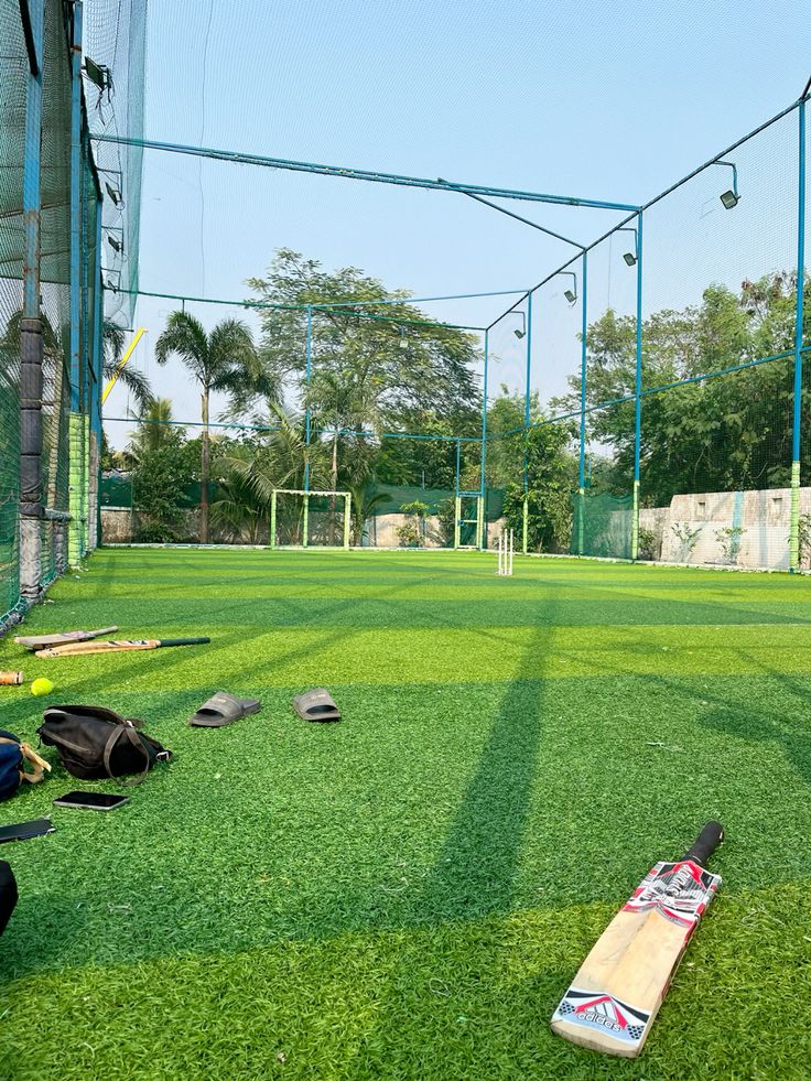 Sports netting for a practice court